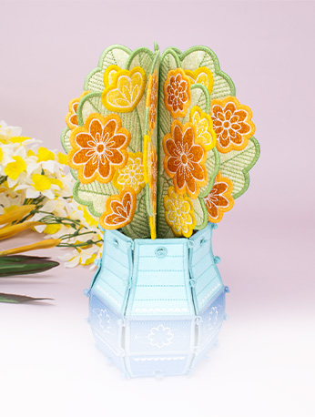 Freestanding Daisy Tabletop Bouquet